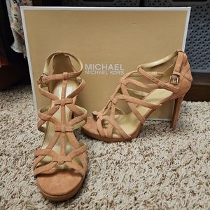 NWT Michael Kors Sandra Platform Heels